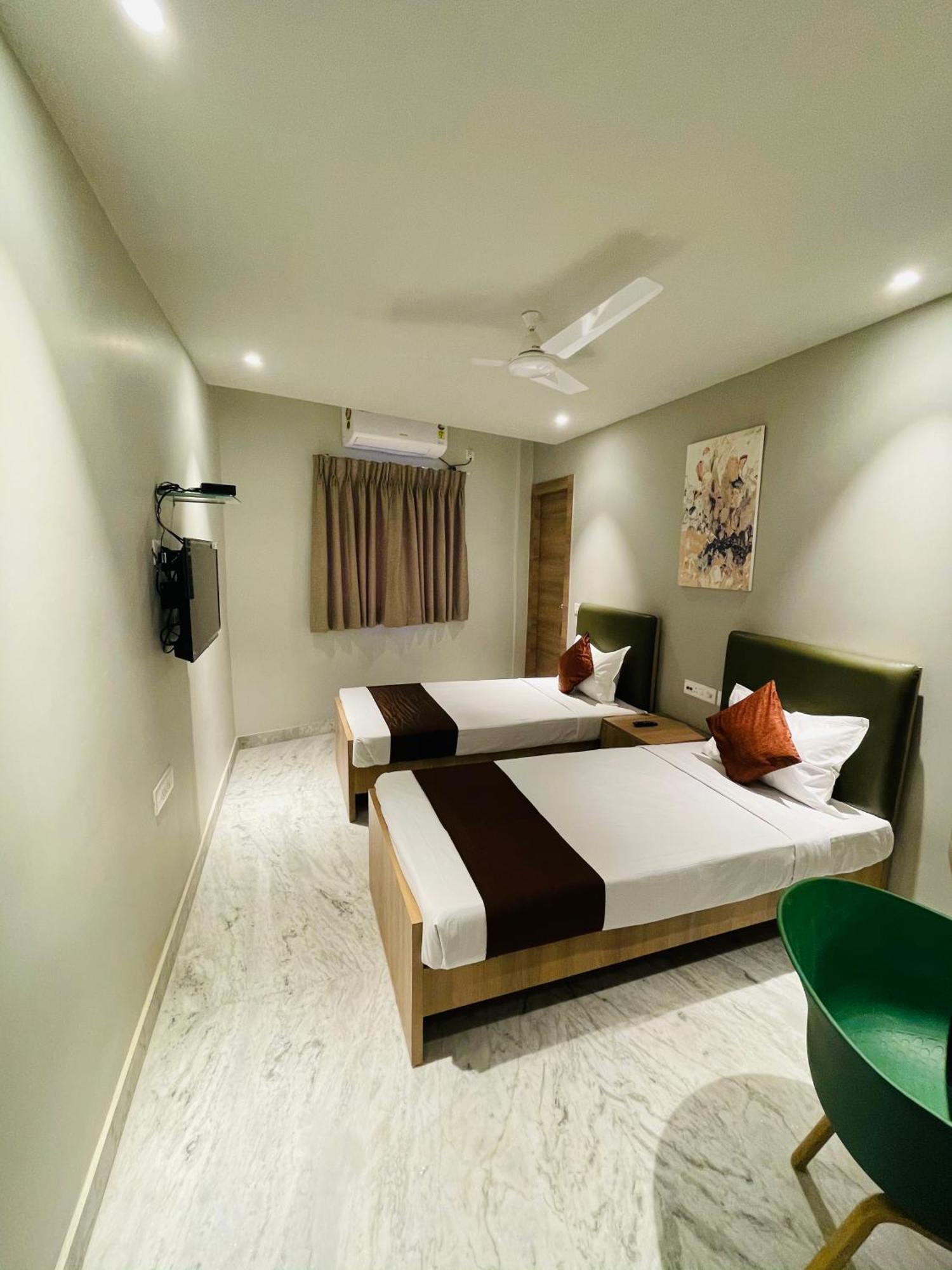 The Crest Hotel
